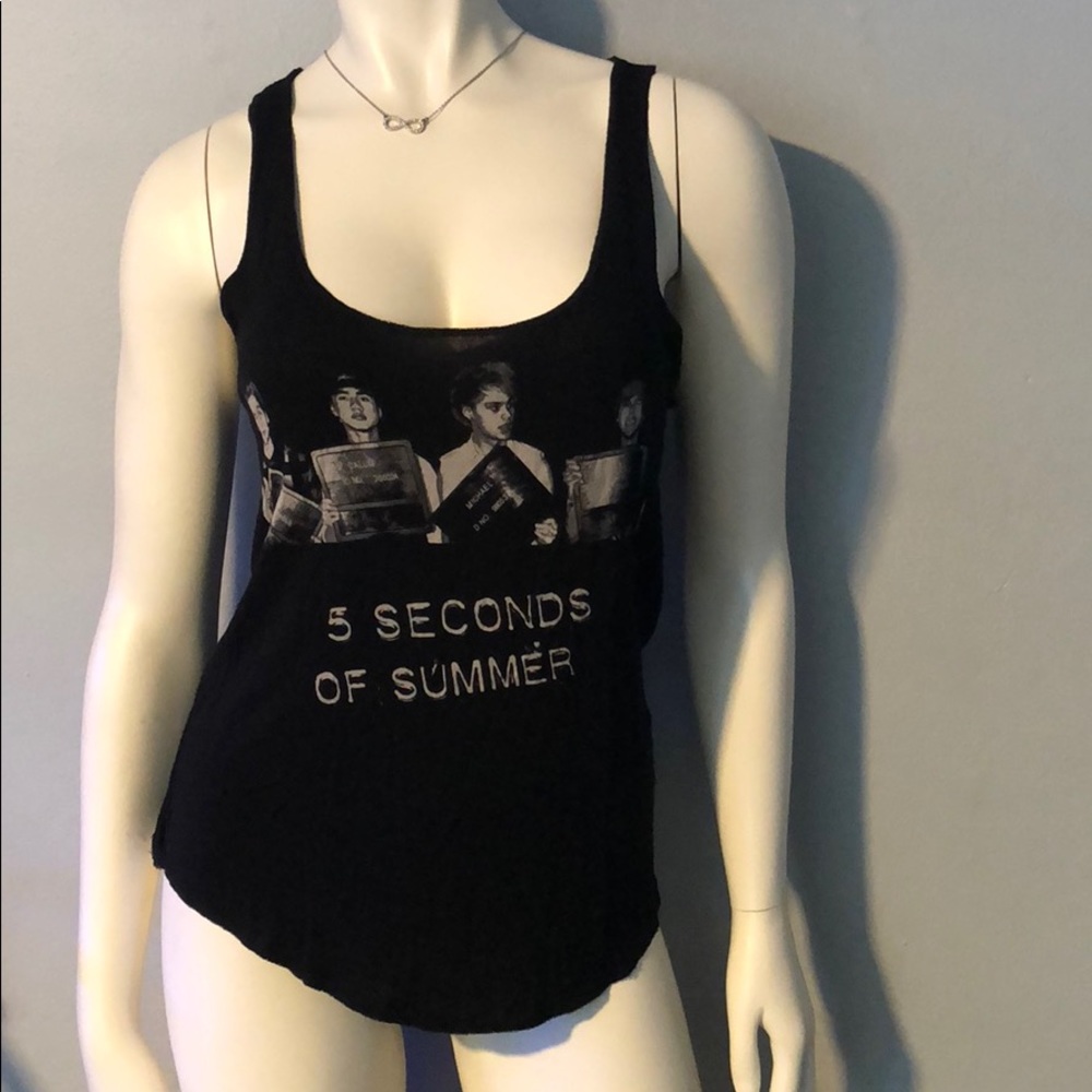 5 Seconds of Summer razor back tank😎